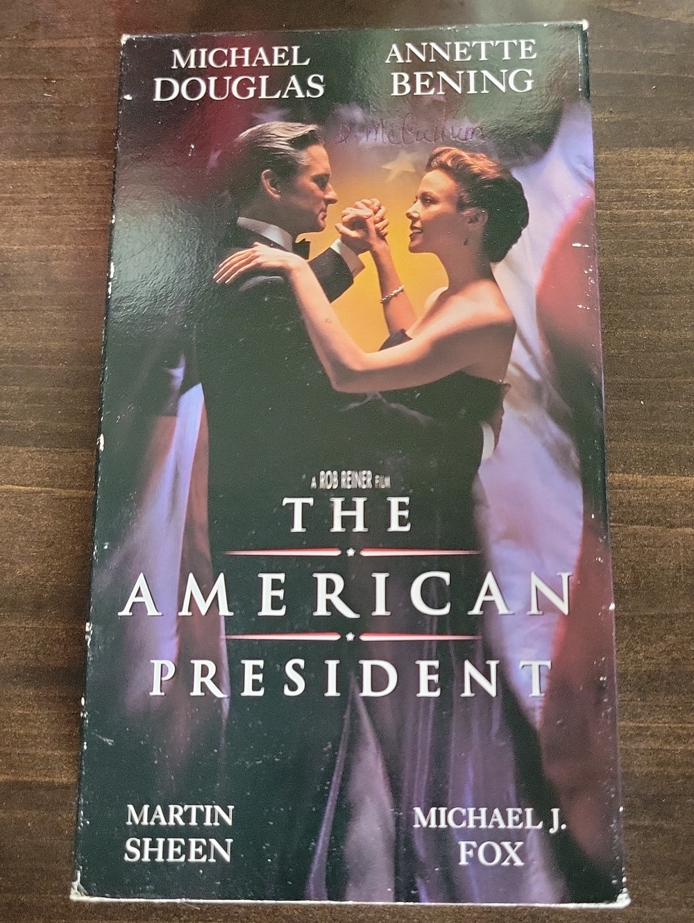 The American President (VHS) - Michael Douglas, Annette Bening - Black